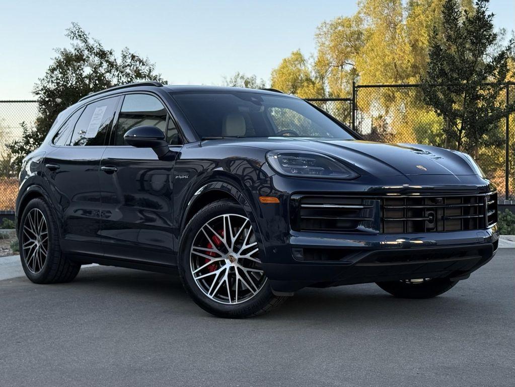 new 2025 Porsche Cayenne car