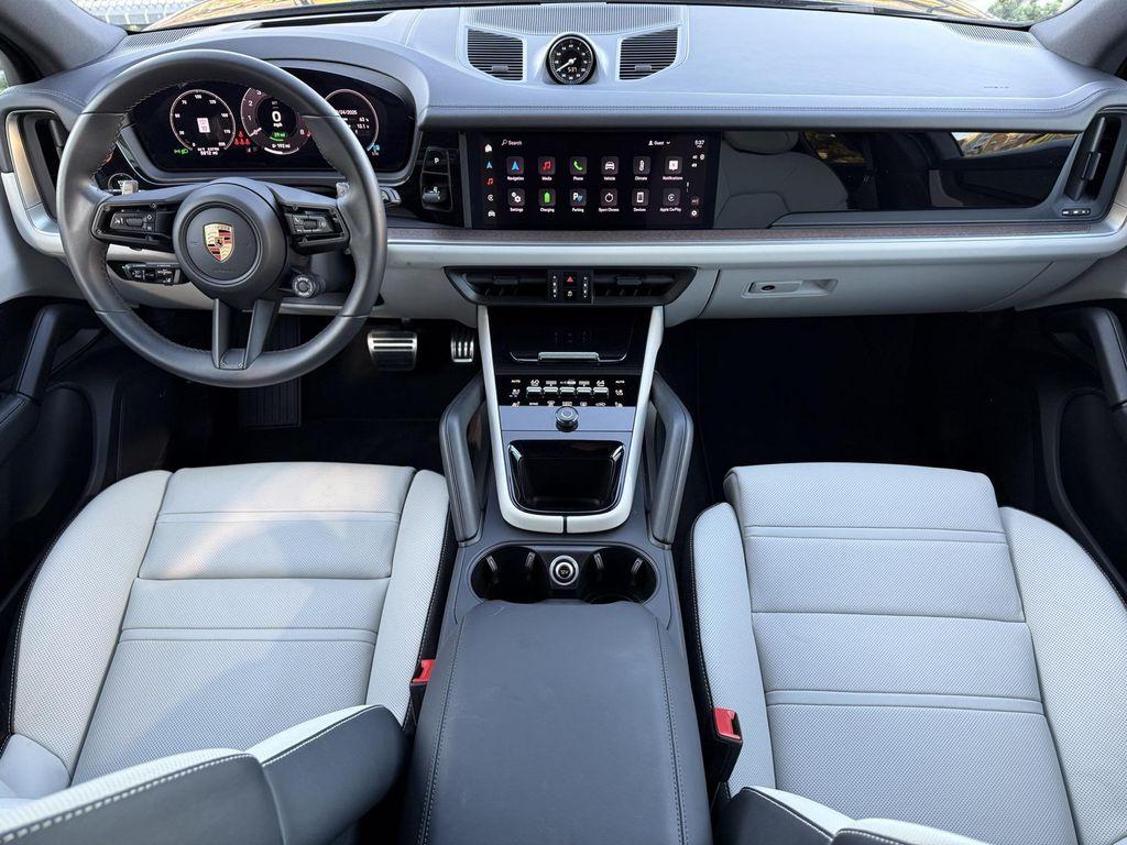 new 2025 Porsche Cayenne car