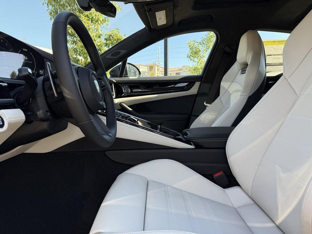 new 2025 Porsche Panamera car