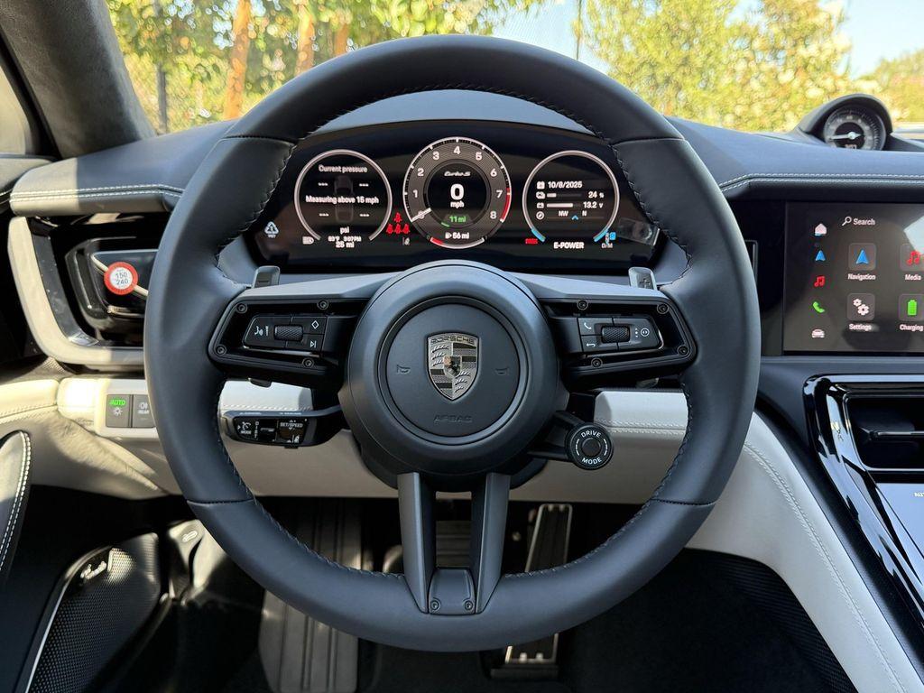 new 2025 Porsche Panamera car