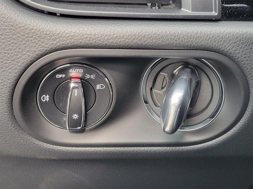 new 2025 Porsche Macan car, priced at $89,765