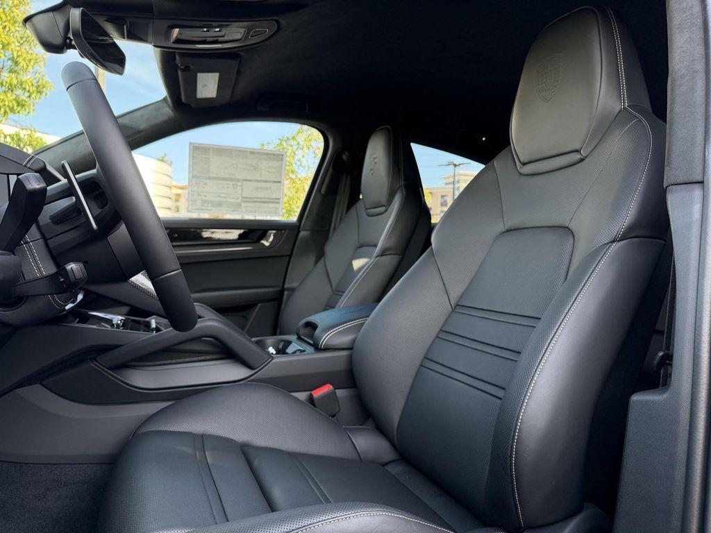 new 2026 Porsche Cayenne car