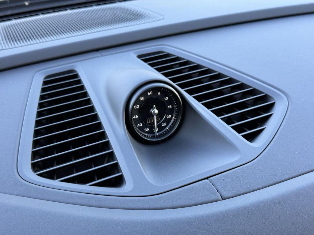 new 2025 Porsche Macan car