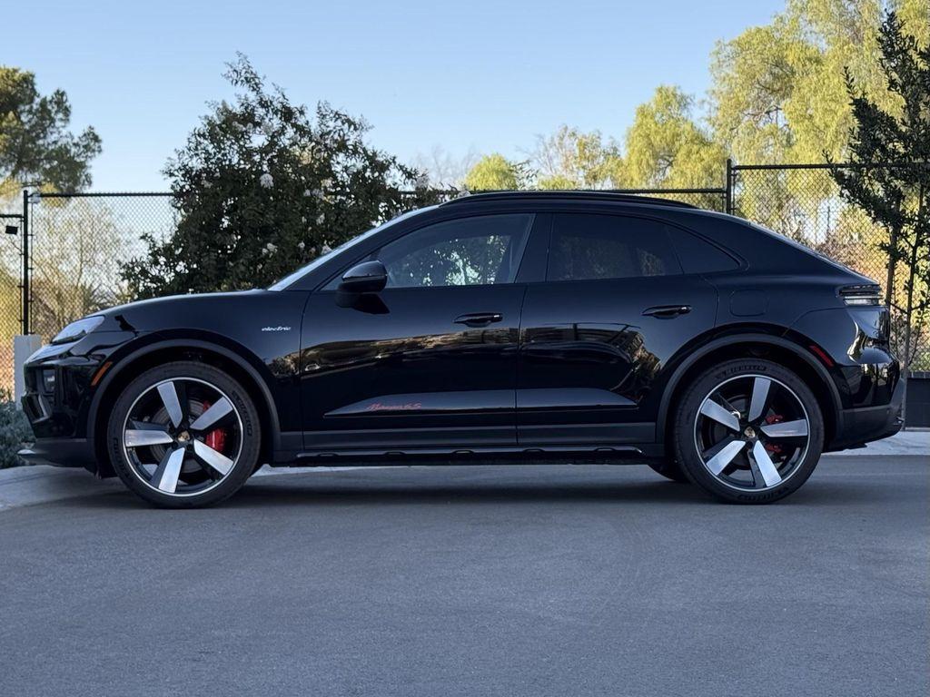 new 2025 Porsche Macan car
