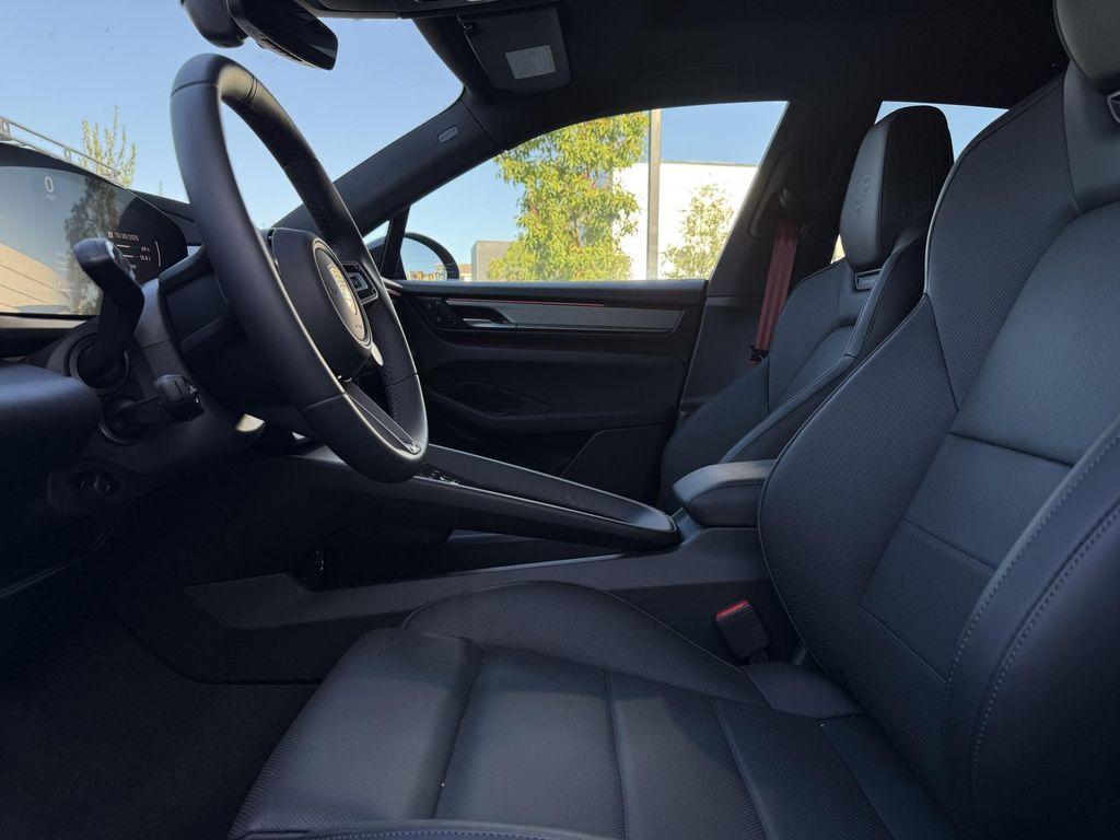 new 2025 Porsche Macan car