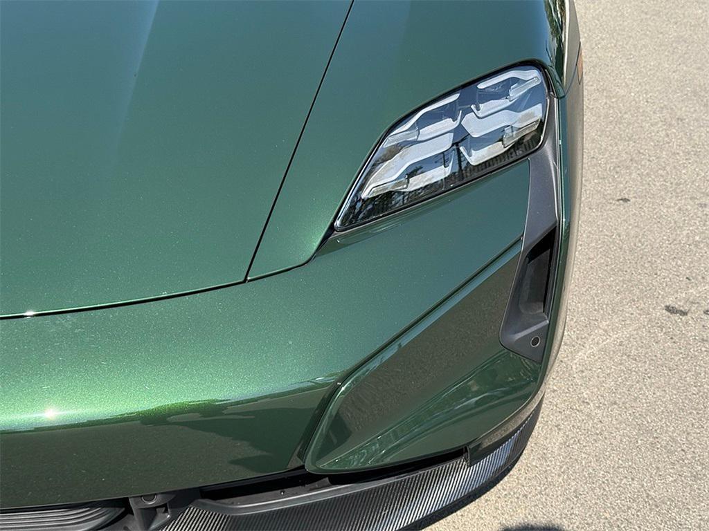 new 2025 Porsche Taycan car