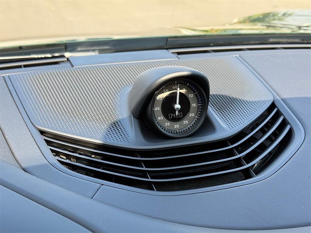 new 2025 Porsche Taycan car