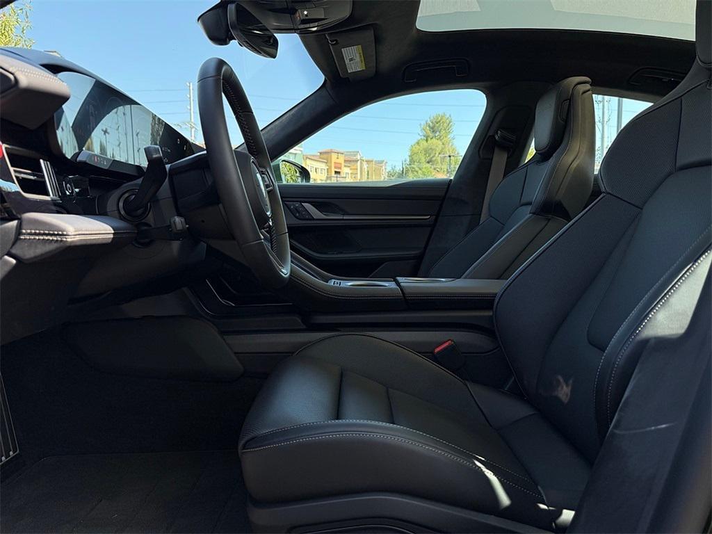 new 2025 Porsche Taycan car