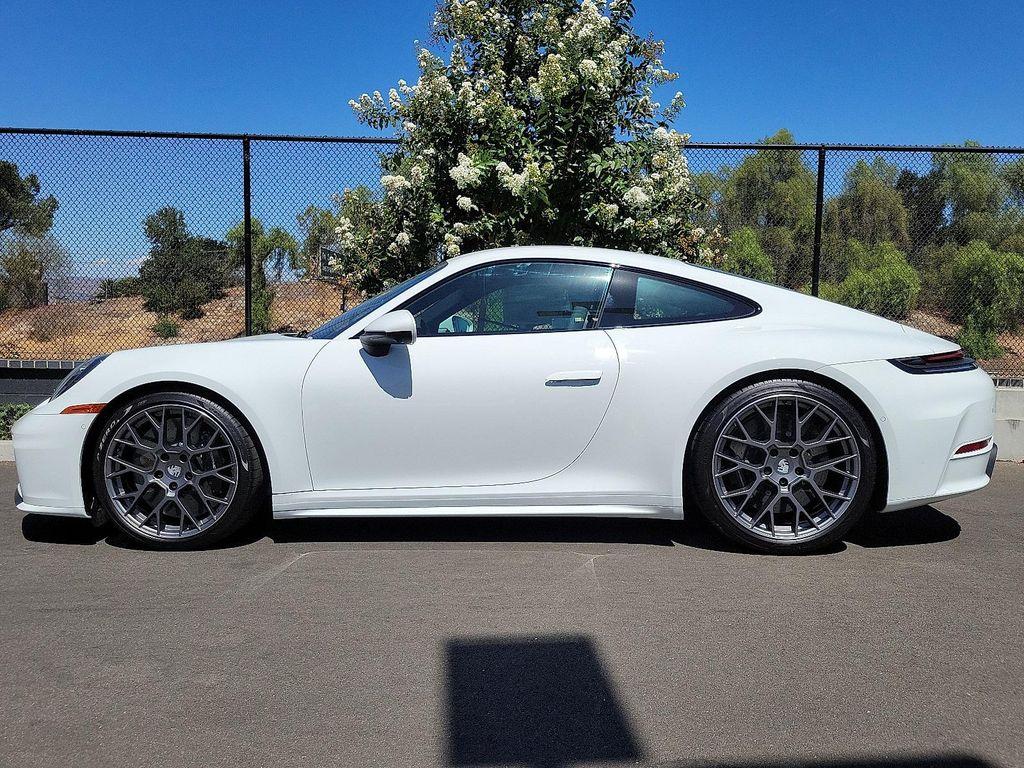 new 2025 Porsche 911 car