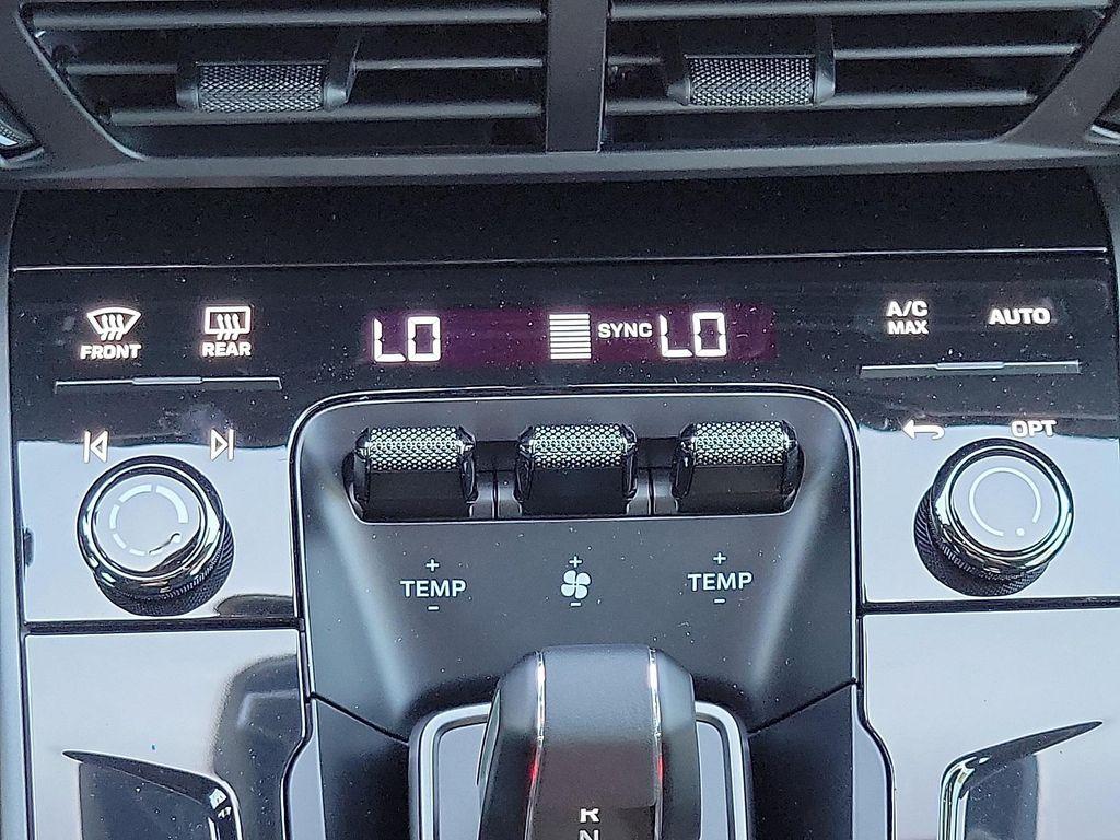 new 2025 Porsche 911 car