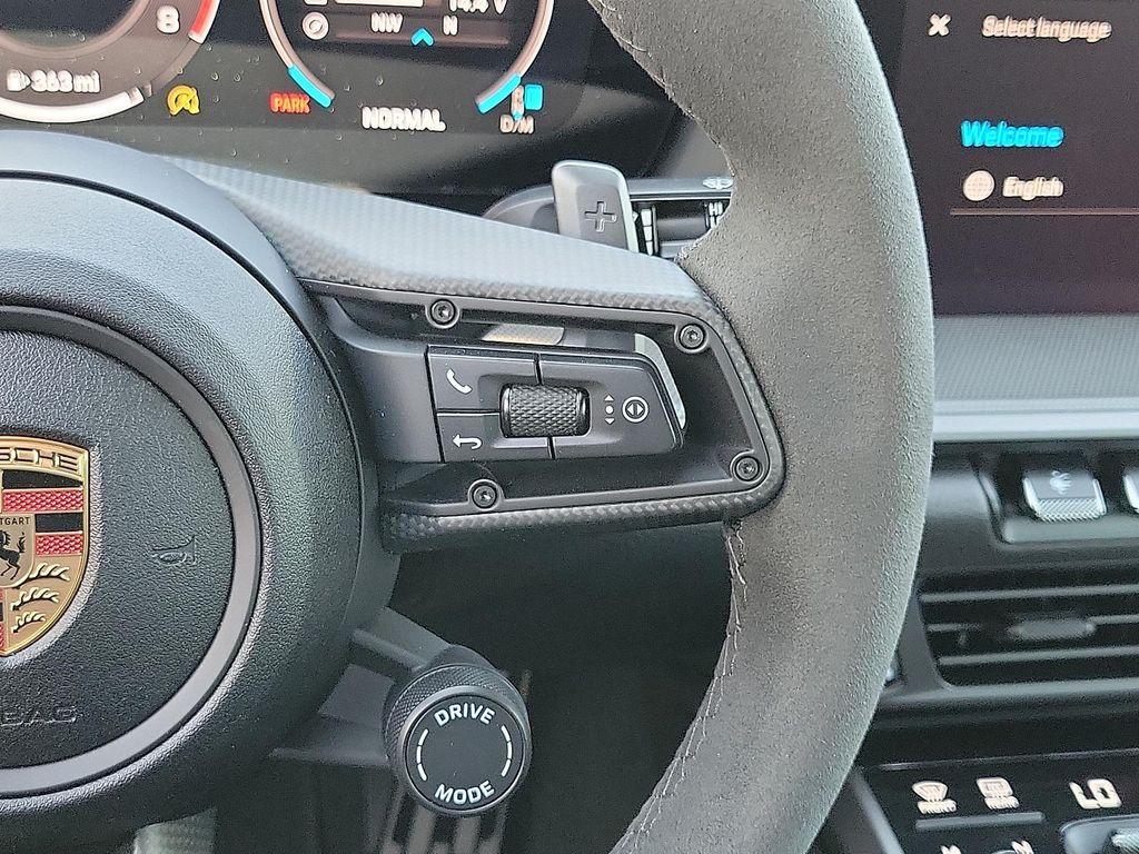 new 2025 Porsche 911 car