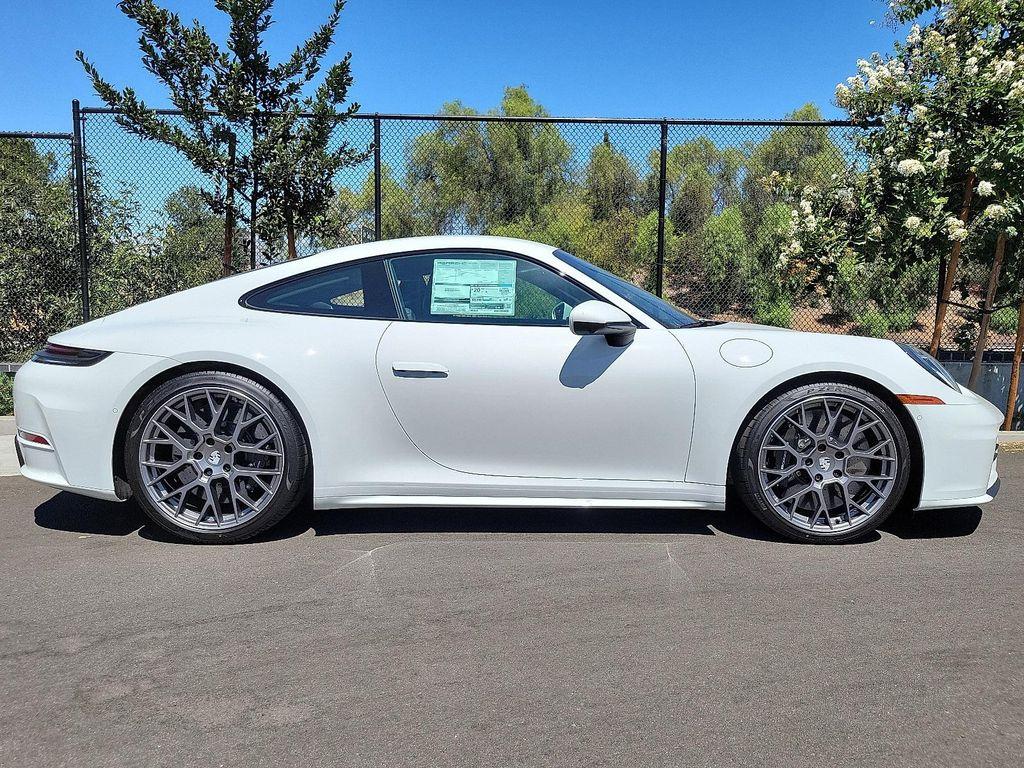 new 2025 Porsche 911 car