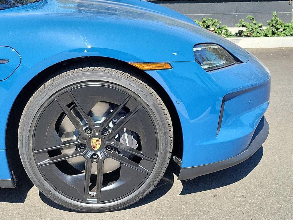 new 2026 Porsche Taycan car