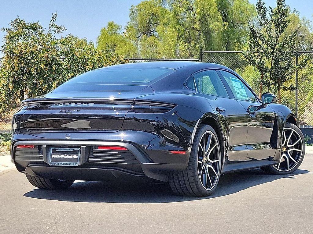 new 2025 Porsche Taycan car