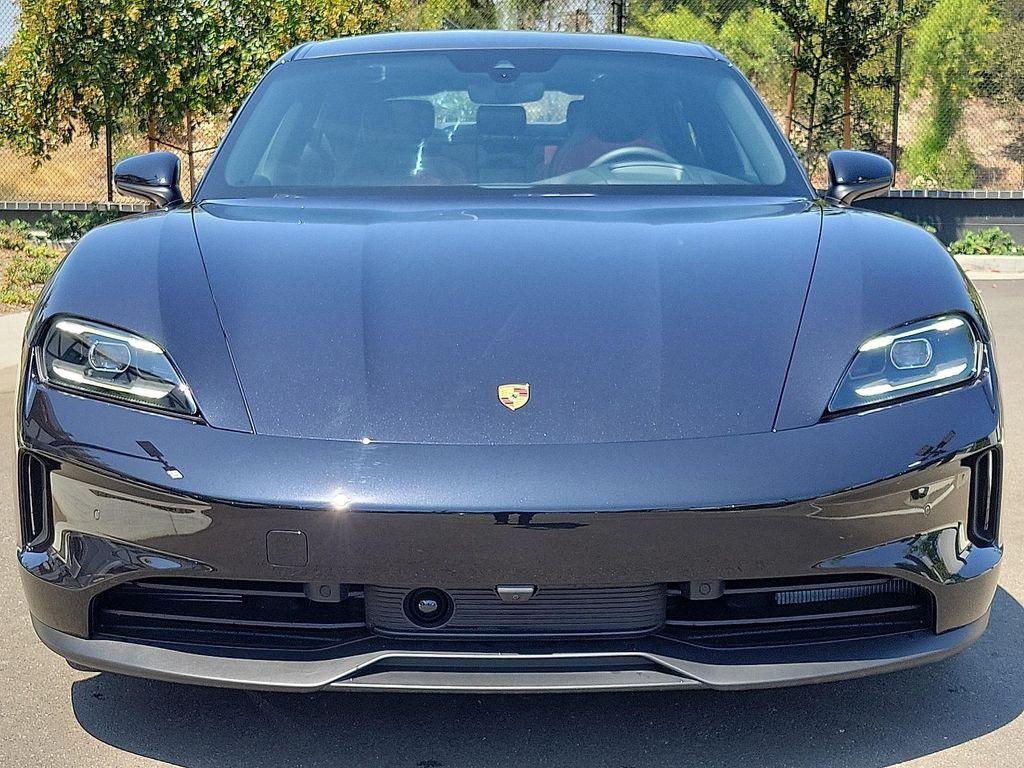 new 2025 Porsche Taycan car