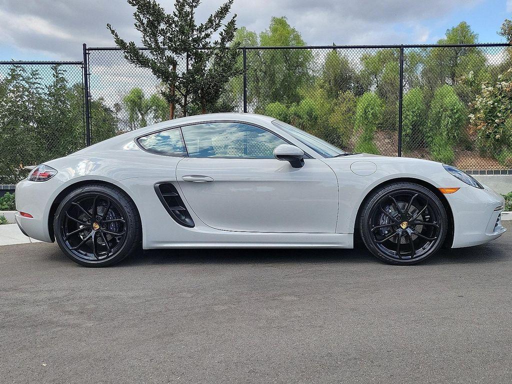 new 2025 Porsche 718 Cayman car