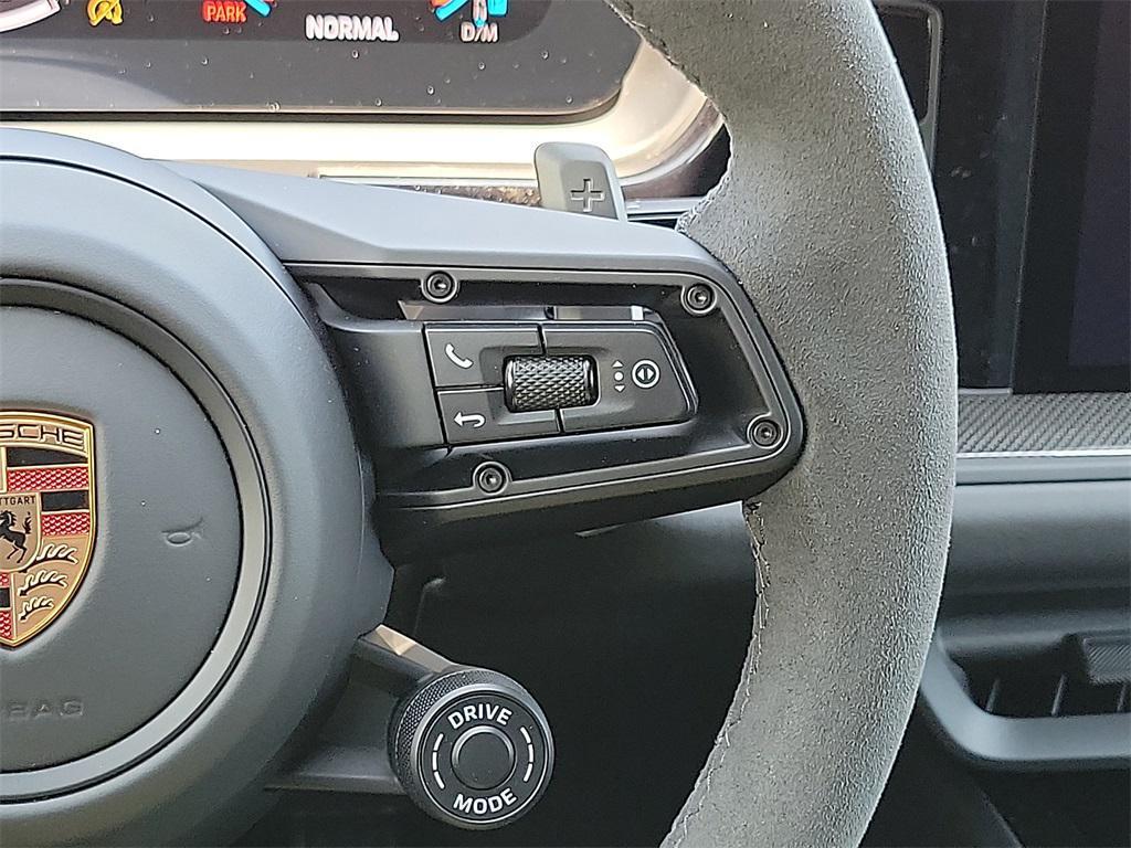 new 2025 Porsche Cayenne car
