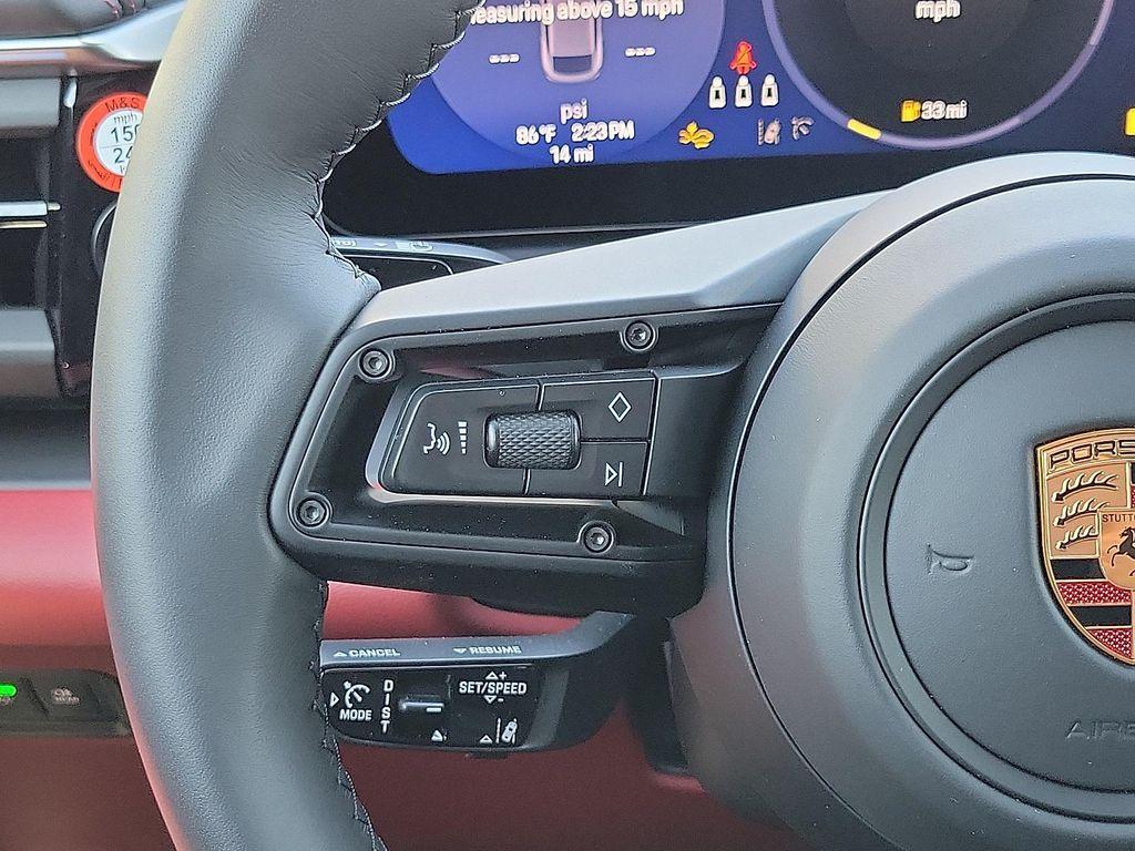 new 2025 Porsche Macan car
