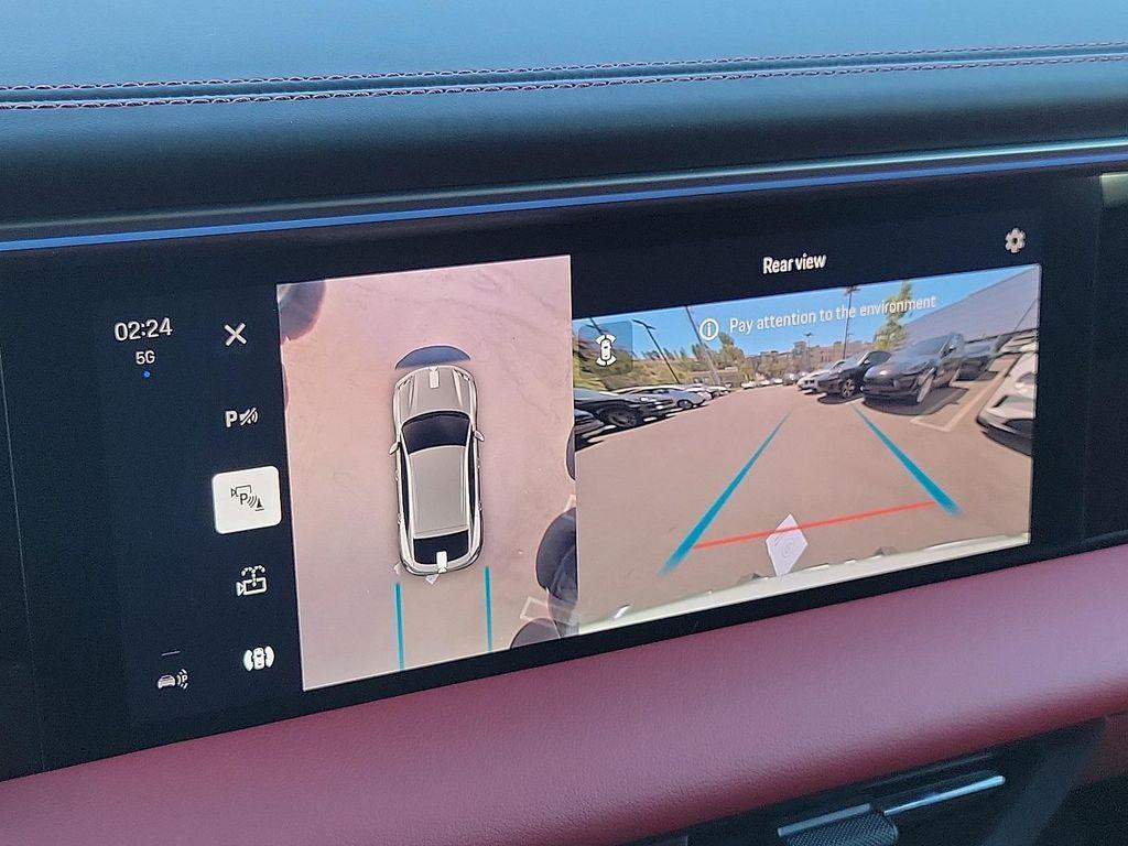 new 2025 Porsche Macan car