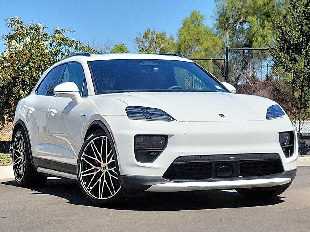 new 2025 Porsche Macan car