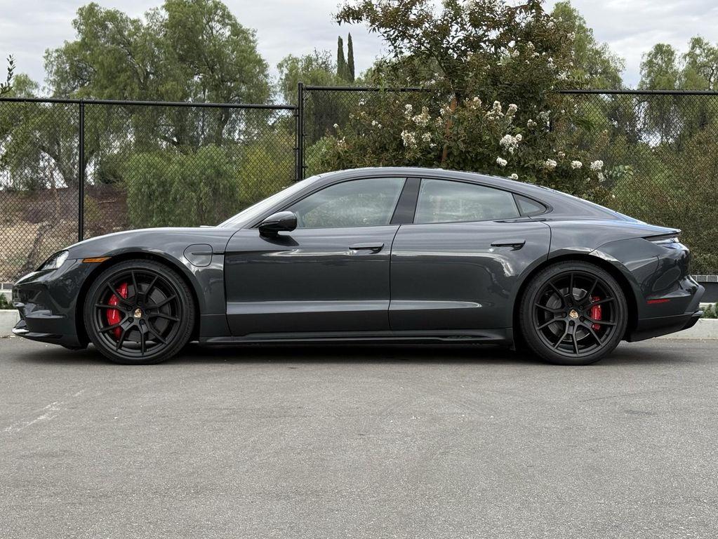new 2025 Porsche Taycan car