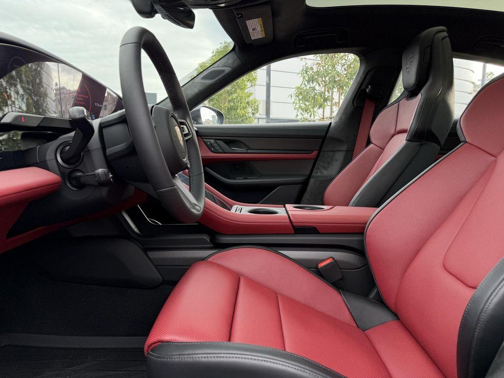 new 2025 Porsche Taycan car