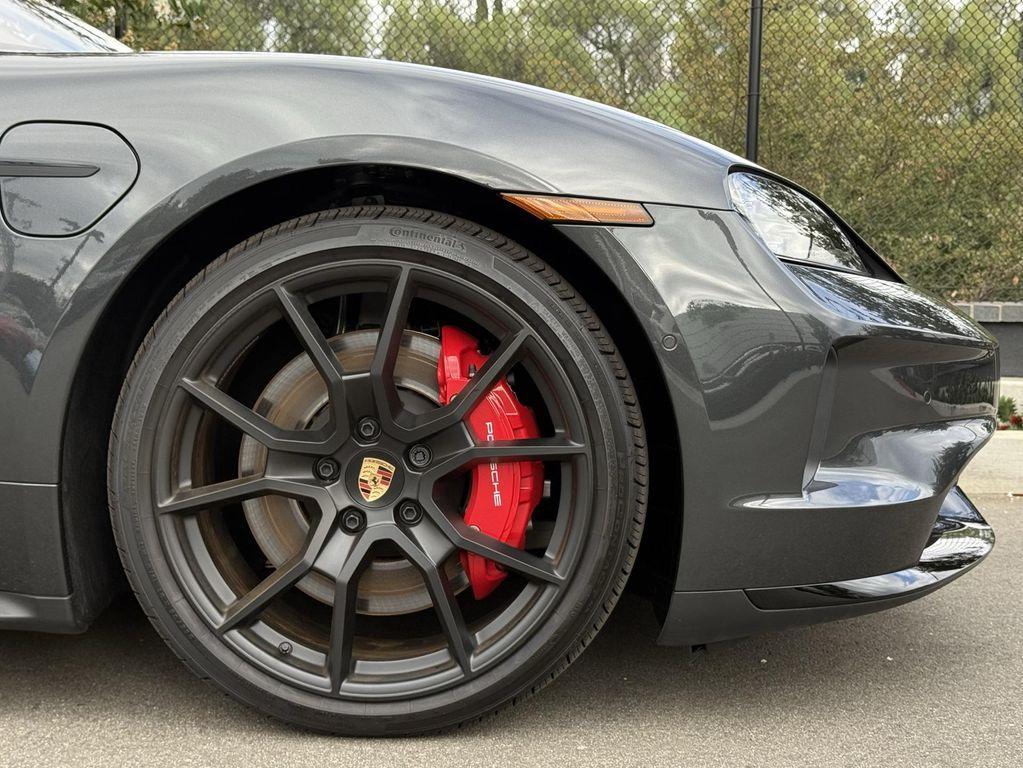 new 2025 Porsche Taycan car