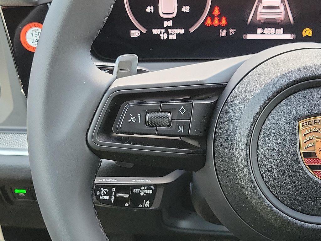 new 2025 Porsche Cayenne car