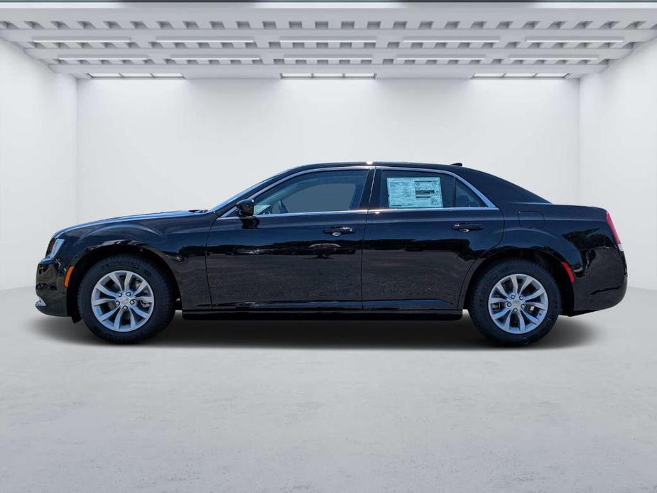 new 2023 Chrysler 300 car, priced at $33,000