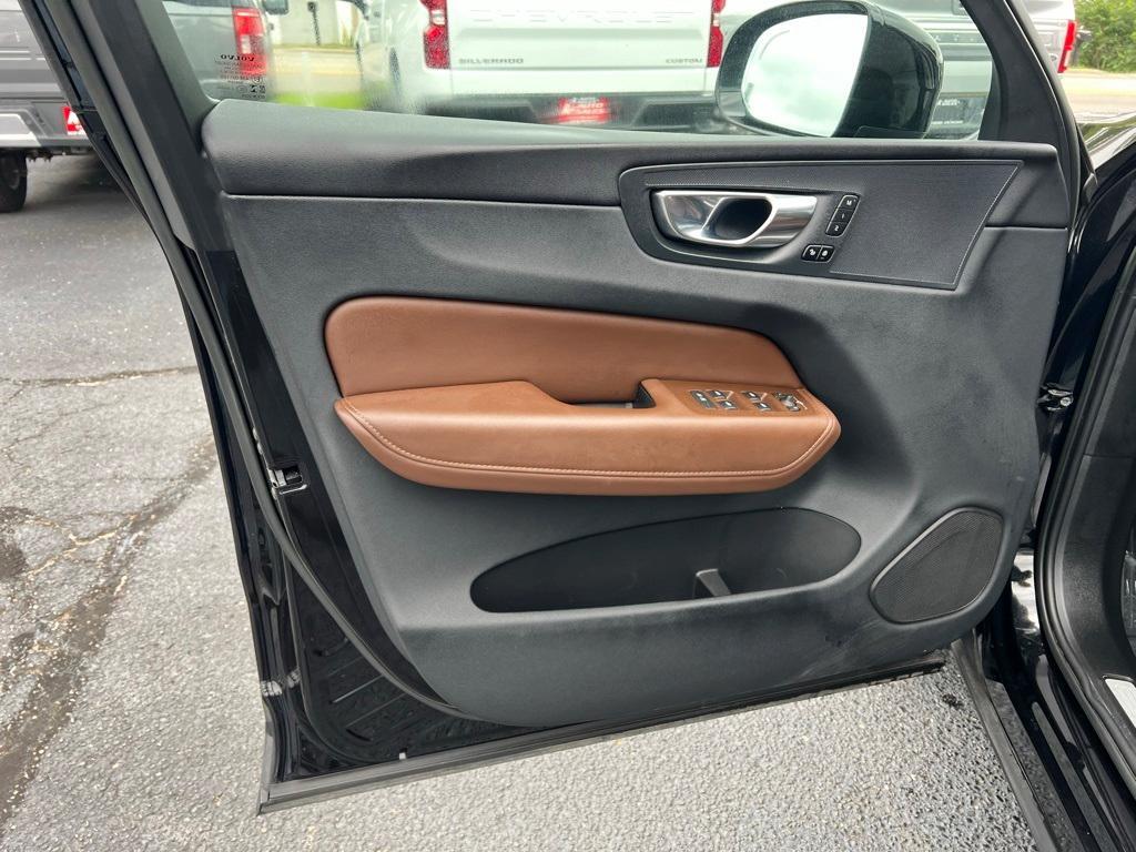 used 2023 Volvo XC60 car, priced at $24,995