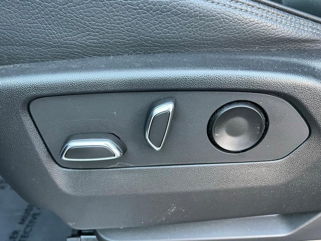 used 2022 GMC Sierra 1500 car, priced at $48,200