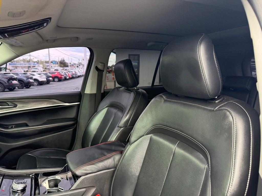 used 2022 Jeep Grand Cherokee car, priced at $23,995