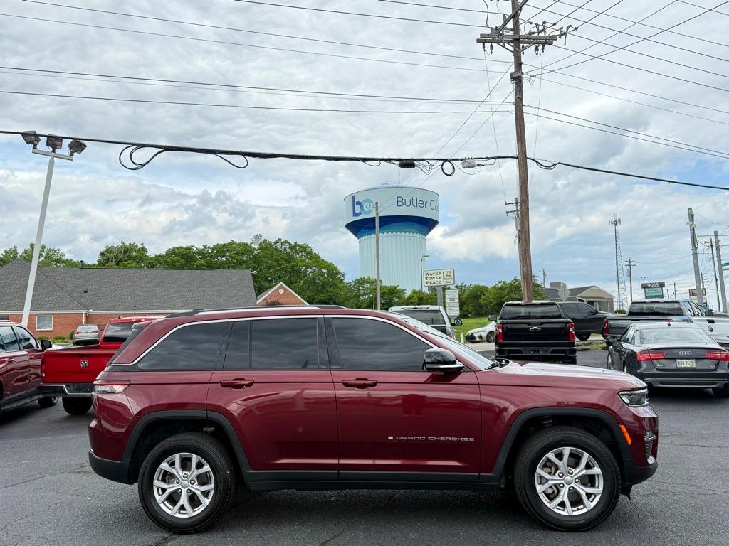 used 2022 Jeep Grand Cherokee car, priced at $23,995