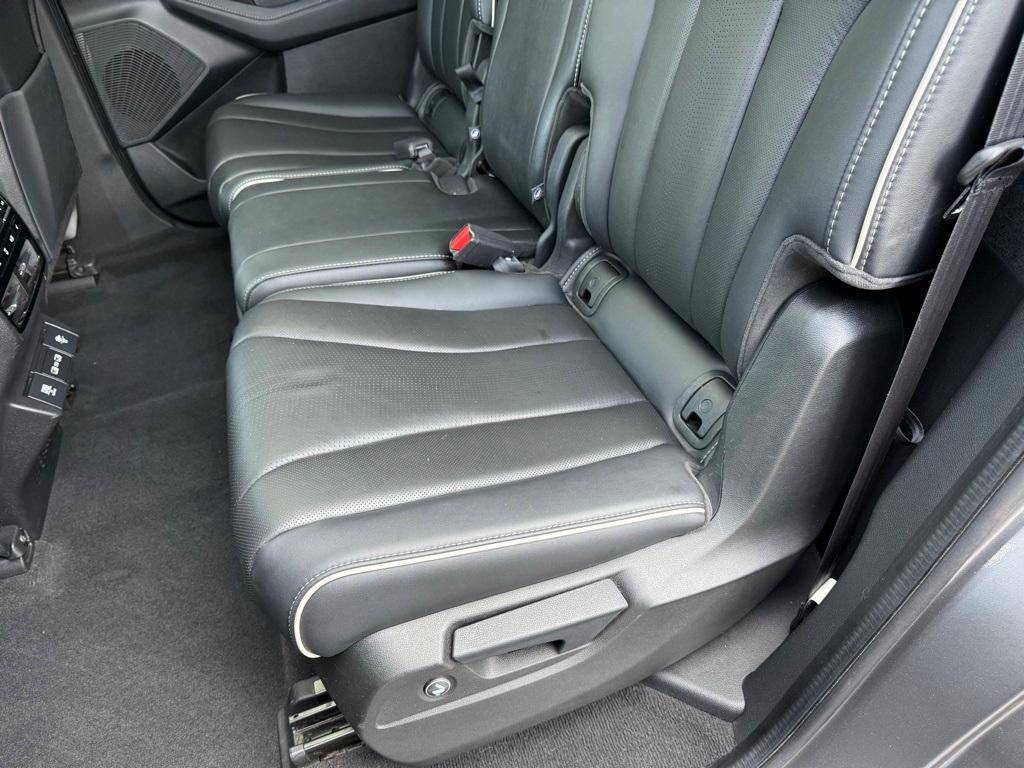 used 2022 Acura MDX car, priced at $27,200