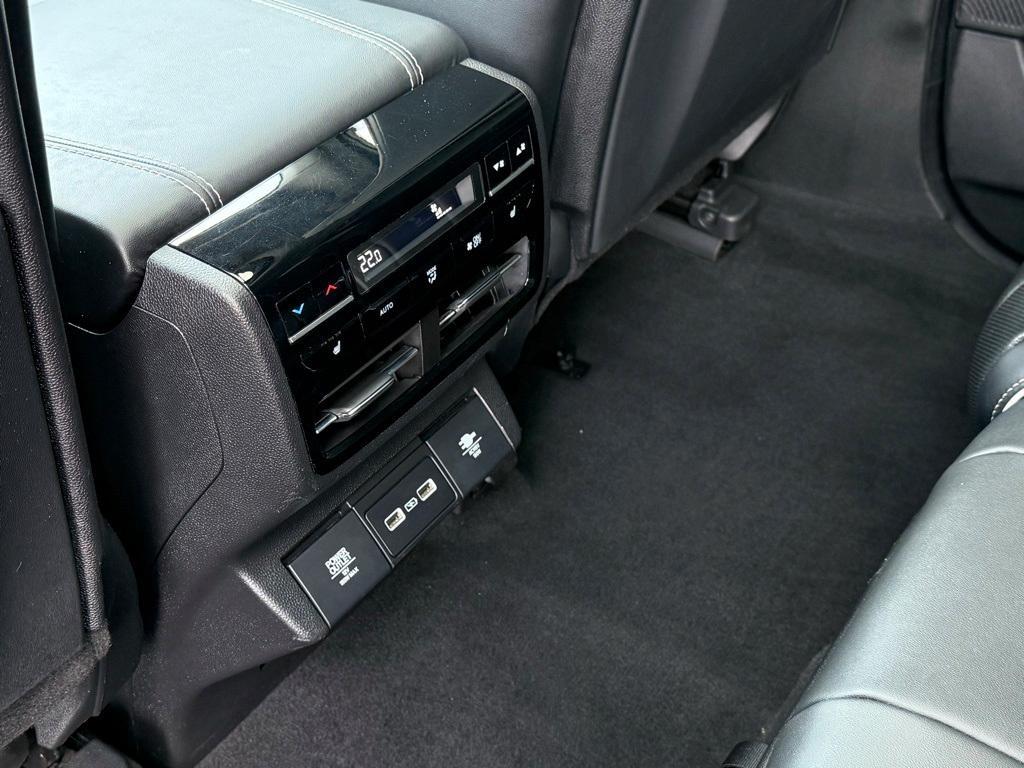 used 2022 Acura MDX car, priced at $27,200