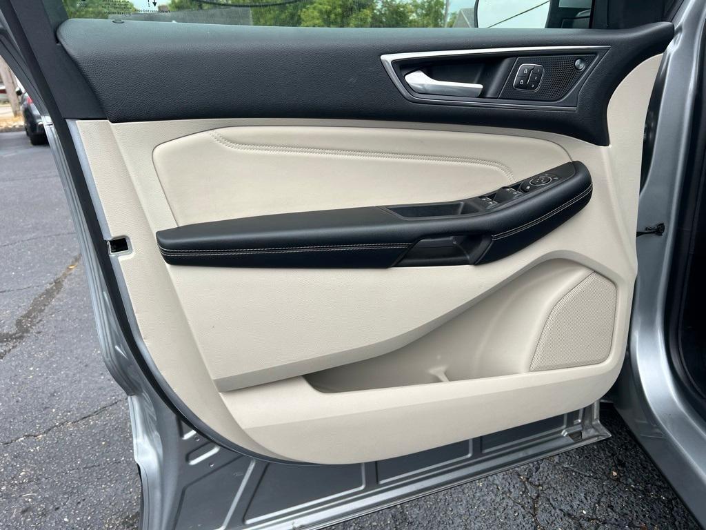 used 2022 Ford Edge car, priced at $18,995
