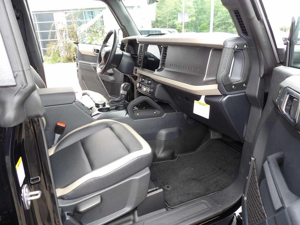 new 2025 Ford Bronco car