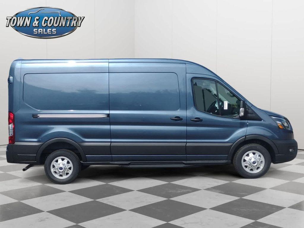 new 2025 Ford Transit-250 car