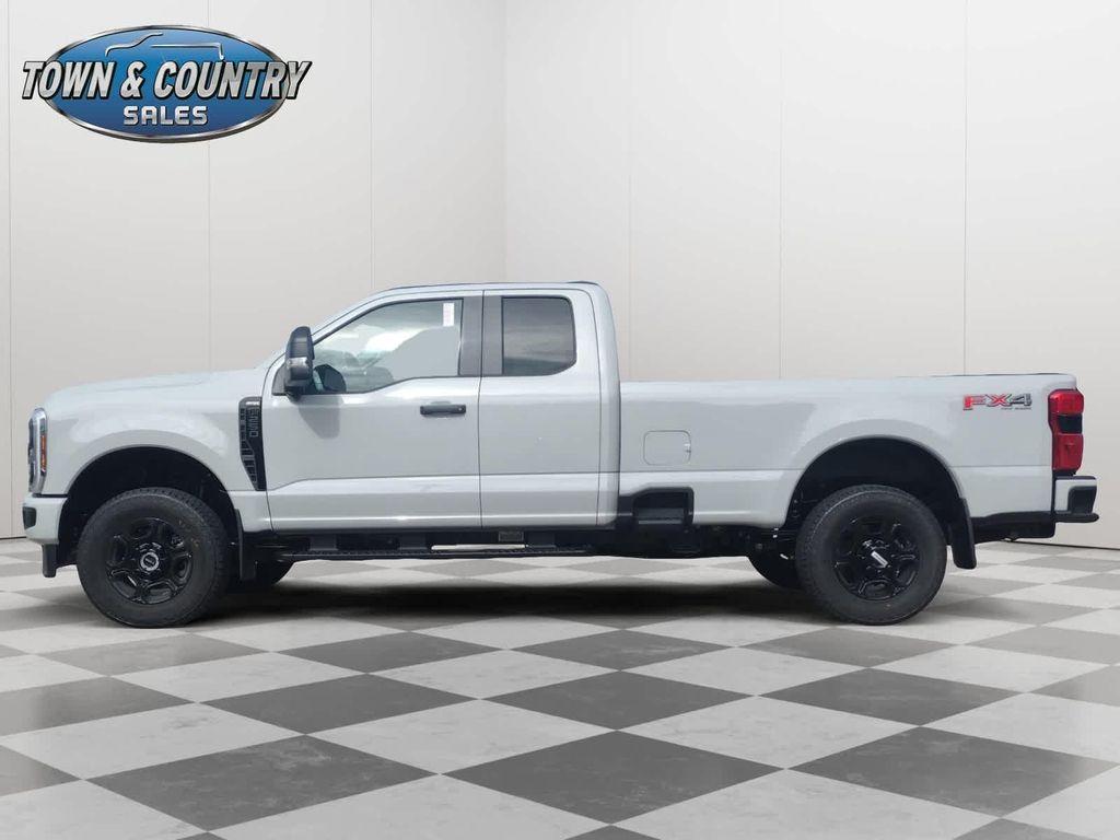new 2025 Ford F-250 car