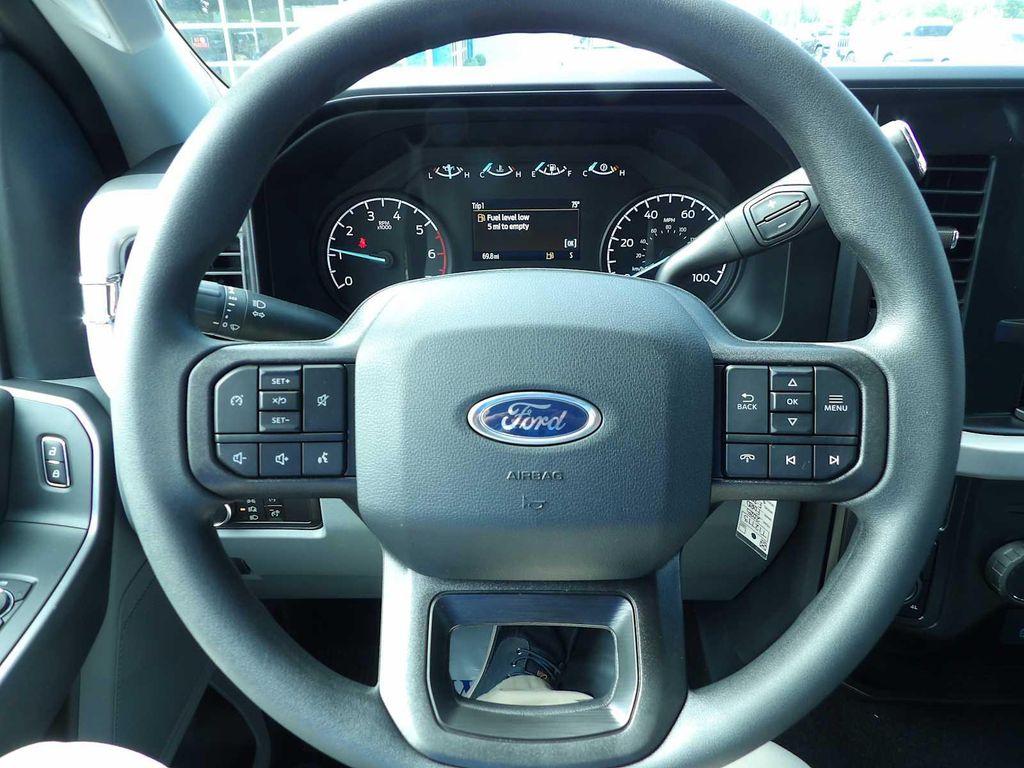 new 2025 Ford F-250 car
