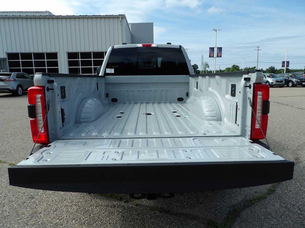 new 2025 Ford F-250 car