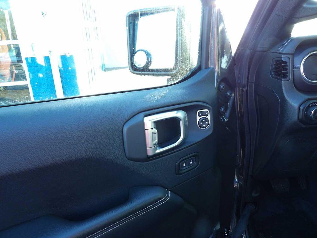 used 2019 Jeep Wrangler Unlimited car, priced at $27,725