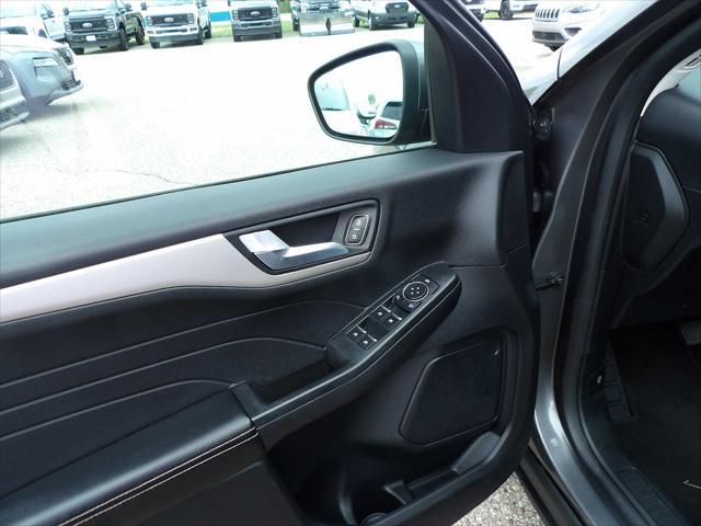 used 2022 Ford Escape car, priced at $28,550