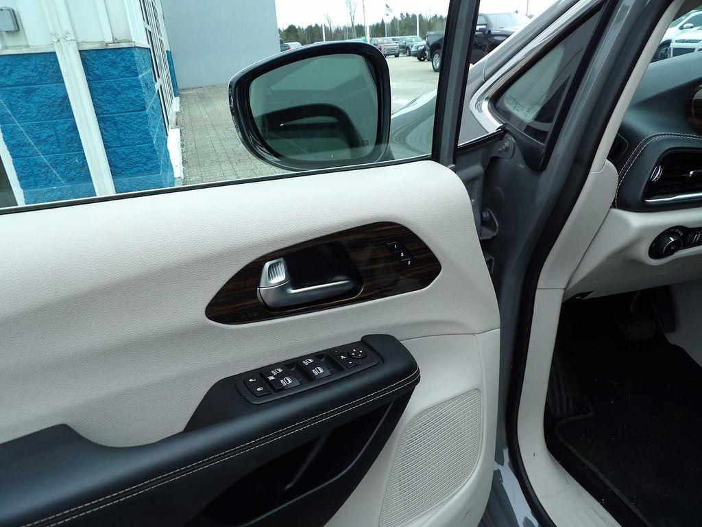 used 2023 Chrysler Pacifica car, priced at $33,790