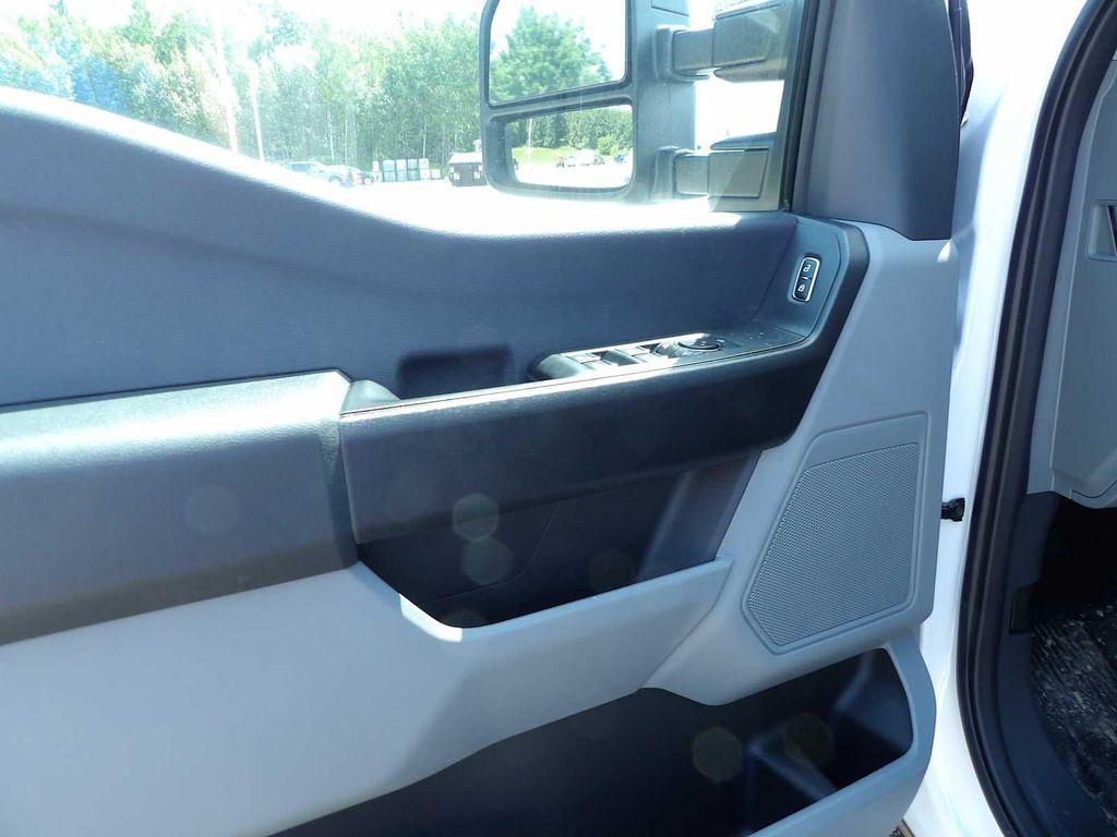 new 2025 Ford F-350 car