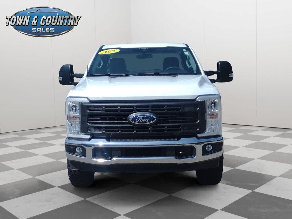 new 2025 Ford F-350 car