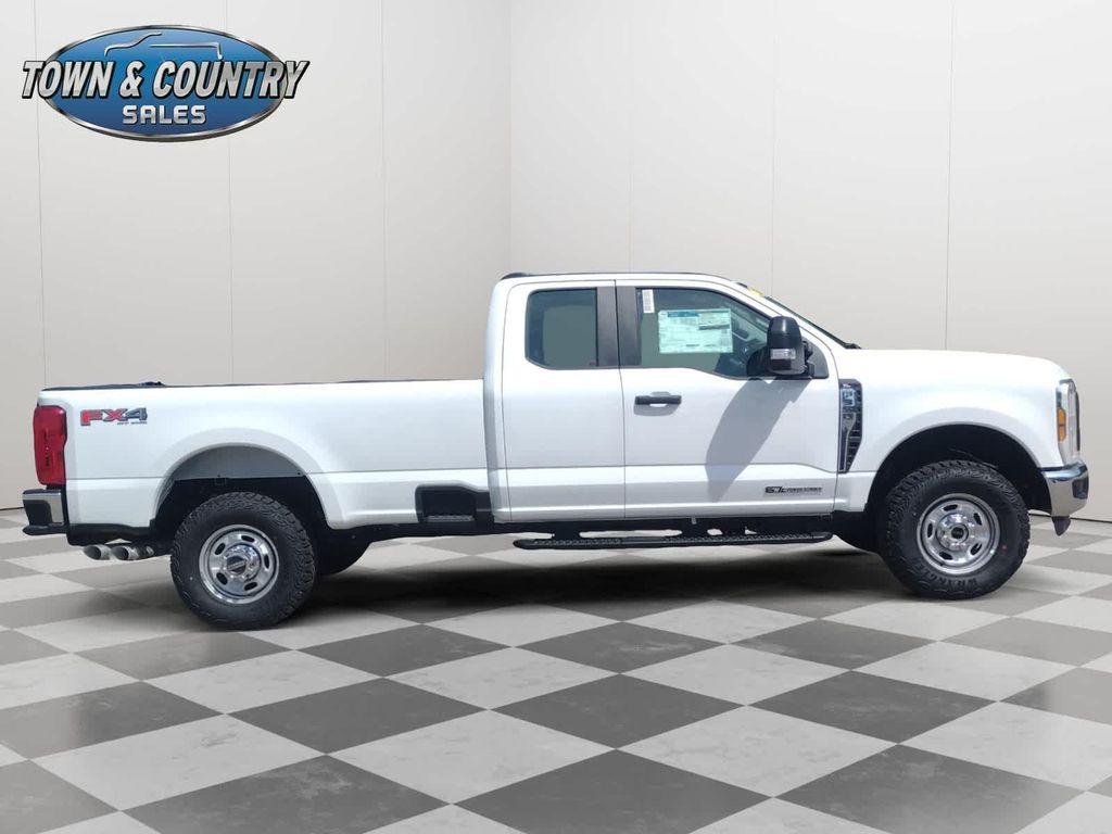 new 2025 Ford F-350 car