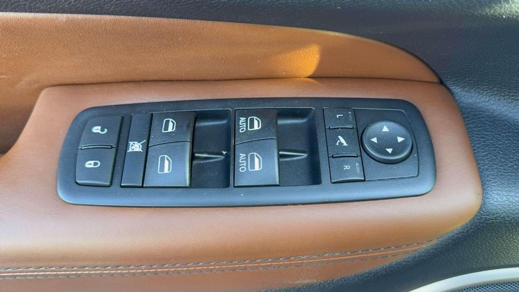 used 2017 Jeep Grand Cherokee car, priced at $18,995