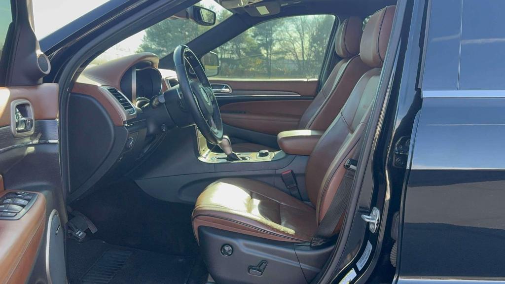 used 2017 Jeep Grand Cherokee car, priced at $18,995