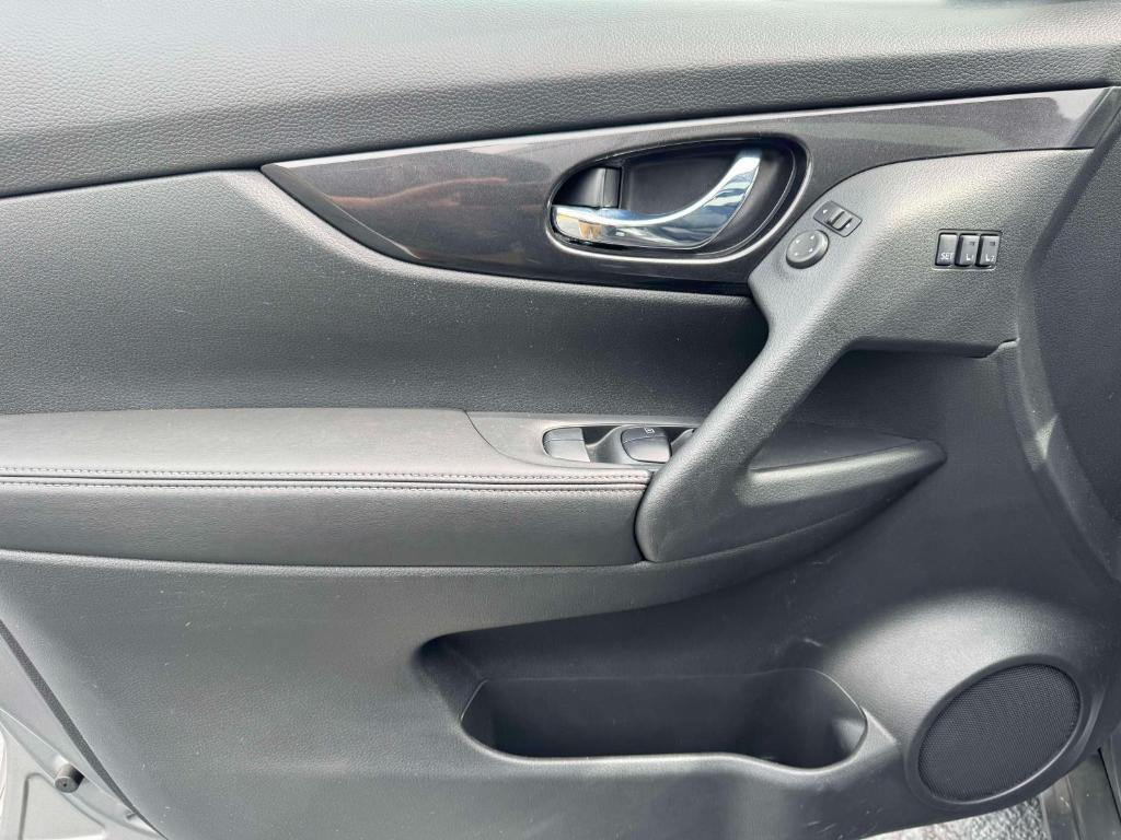 used 2018 Nissan Rogue car, priced at $13,895